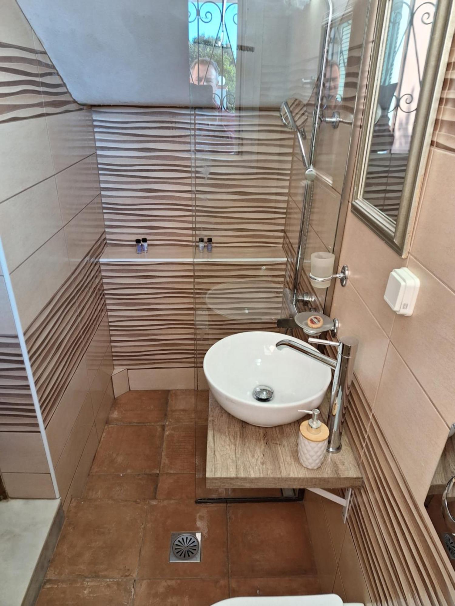 Artemis Superb 2 Bedroom 700 M Away From The *